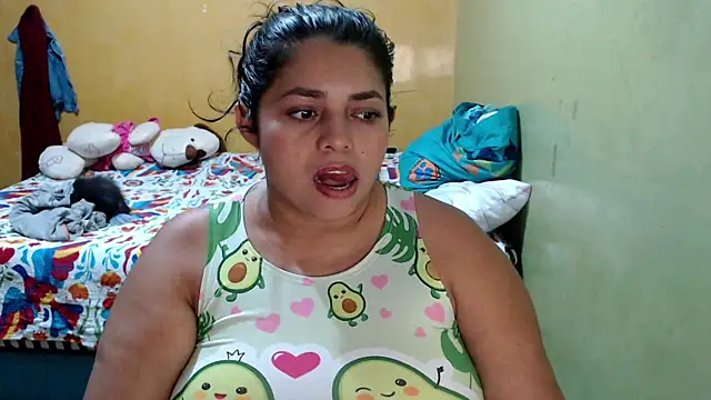 Snapshot of yulieth_bbw chatting on September 15, 12:32 am yulieth bbw online show from September 15, 12:32 am
