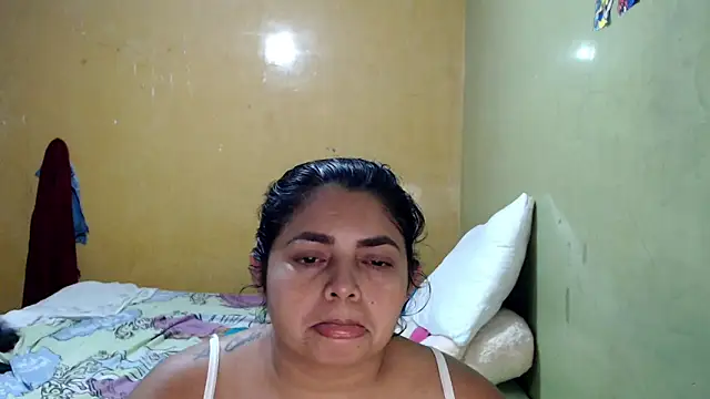 Snapshot of yulieth_bbw chatting on September 25, 12:14 am yulieth bbw online show from September 25, 12:14 am