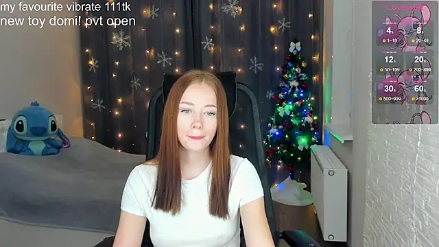 Snapshot of Hot_Mia_ chatting on December 8, 3:24 pm Hot Mia online show from December 8, 3:24 pm