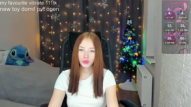 Snapshot of Hot_Mia_ chatting on December 9, 3:11 pm Hot Mia online show from December 9, 3:11 pm