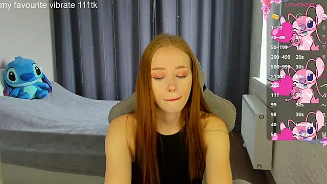 Snapshot of Hot_Mia_ chatting on March 21, 11:44 am Hot Mia online show from March 21, 11:44 am