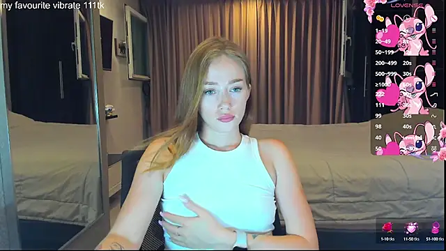 Snapshot of Hot_Mia_ chatting on September 27, 11:48 am Hot Mia online show from September 27, 11:48 am