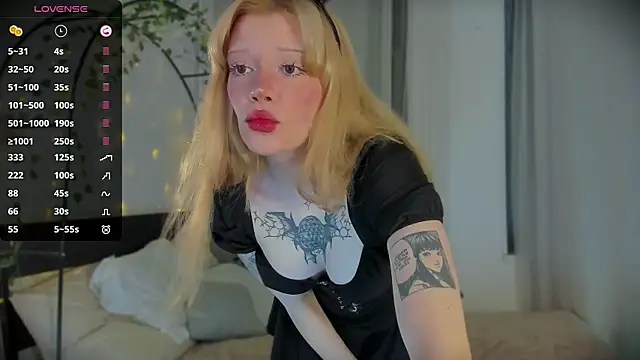 boobsybootie online show from May 22, 9:09 pm