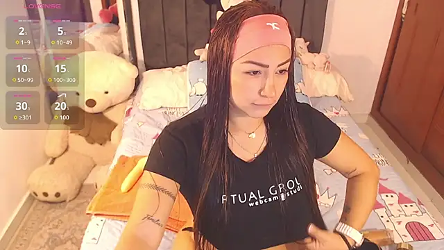 hornymillf  online show from June 18, 2:43 pm