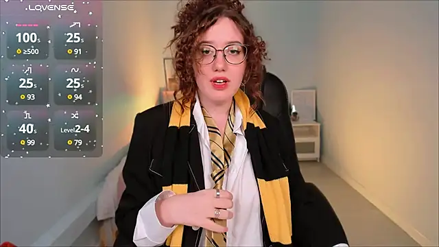 Snapshot of Charmy_Gracy chatting on December 7, 5:42 pm Charmy Gracy online show from December 7, 5:42 pm