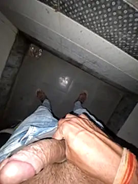 breejs online show from February 22, 3:43 pm