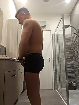 Snapshot of kekko-1982 chatting on January 7, 8:13 am kekko-1982 online show from January 7, 8:13 am