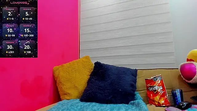 Snapshot of Pocahontas_d chatting on February 10, 6:31 am Pocahontas d online show from February 10, 6:31 am