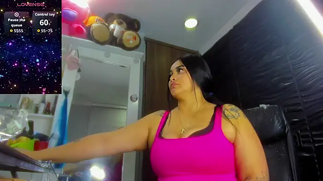 Snapshot of Pocahontas_d chatting on December 14, 10:58 pm Pocahontas d online show from December 14, 10:58 pm