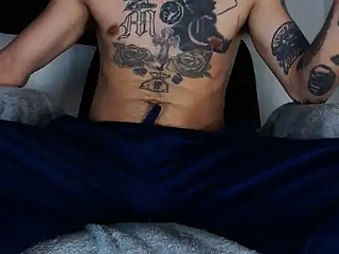 Snapshot of Christian_Stiven1 chatting on March 16, 8:21 pm Christian Stiven1 online show from March 16, 8:21 pm