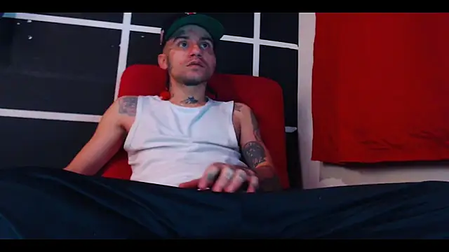 Snapshot of Christian_Stiven1 chatting on November 27, 3:14 pm Christian Stiven1 online show from November 27, 3:14 pm