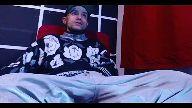 Snapshot of Christian_Stiven1 chatting on November 28, 4:37 am Christian Stiven1 online show from November 28, 4:37 am