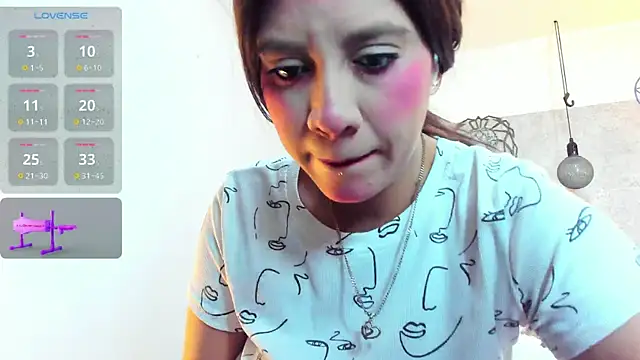 Rebeca xs online show from December 4, 7:50 am