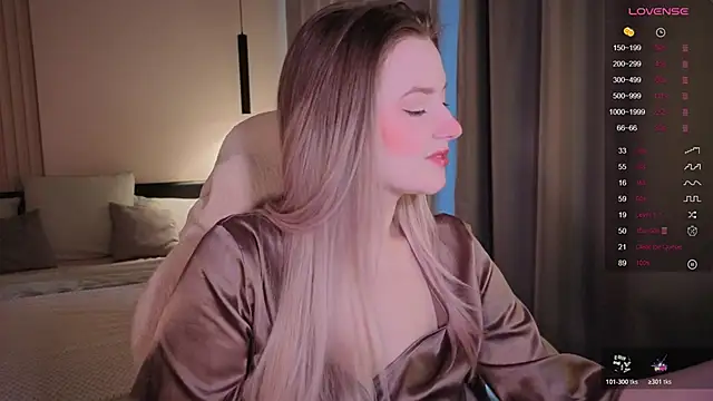 elinanortas online show from December 18, 4:18 am