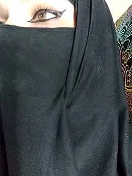 Snapshot of evelyn__salah chatting on May 27, 1:57 am evelyn salah online show from May 27, 1:57 am