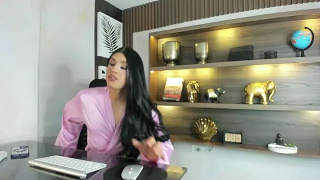 Scarleett 22 online show from July 11, 8:11 pm