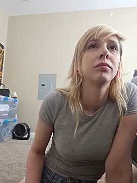 AmethystFoxx online show from June 5, 6:57 pm
