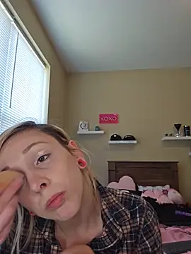 AmethystFoxx online show from June 6, 5:39 pm