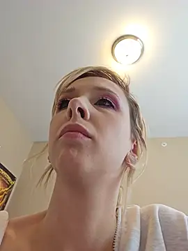 AmethystFoxx online show from June 7, 5:27 pm