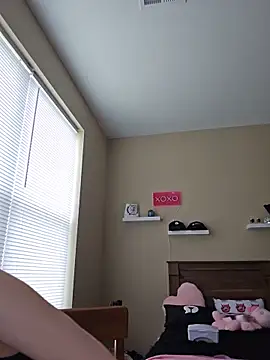 AmethystFoxx online show from June 13, 5:44 pm