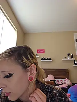 AmethystFoxx online show from June 20, 5:38 pm