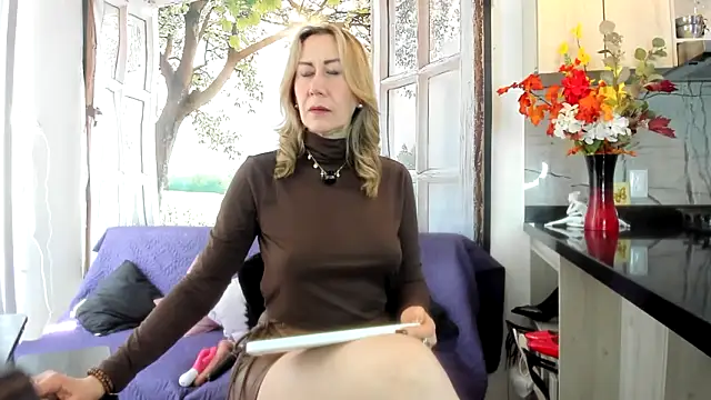 ashleymilf 1 online show from June 12, 5:12 pm