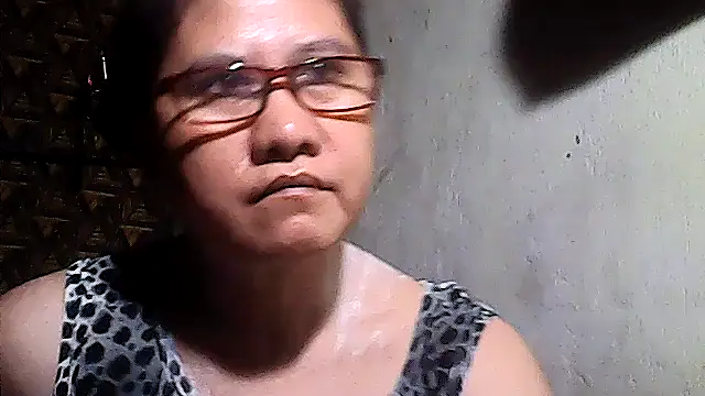 sweetsosie18 online show from April 27, 2:20 am
