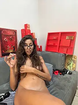 Snapshot of amanilouve chatting on March 11, 1:23 pm amanilouve online show from March 11, 1:23 pm