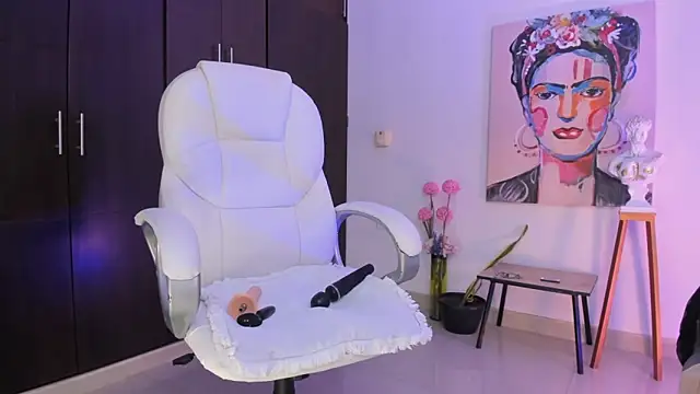 Snapshot of ROSE__15 chatting on December 27, 10:59 pm ROSE 15 online show from December 27, 10:59 pm