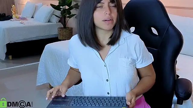 ROSE  15 online show from January 14, 11:49 am