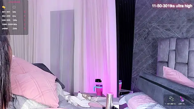 Snapshot of emily_fox1 chatting on September 11, 12:05 pm emily fox1 online show from September 11, 12:05 pm