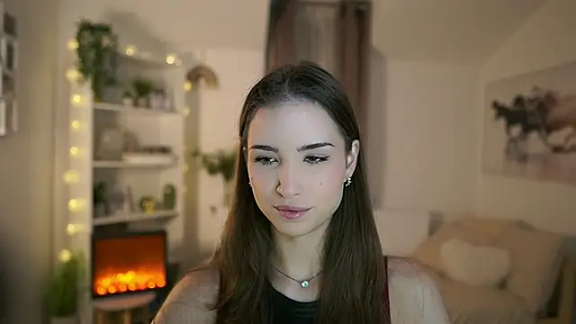 Snapshot of Abella_Danger_X chatting on December 8, 9:57 am Abella Danger X online show from December 8, 9:57 am