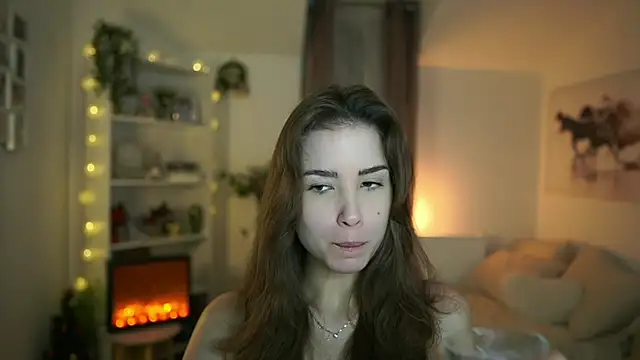 Snapshot of Abella_Danger_X chatting on January 2, 9:43 am Abella Danger X online show from January 2, 9:43 am