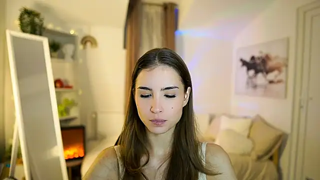 Snapshot of Abella_Danger_X chatting on December 2, 9:47 am Abella Danger X online show from December 2, 9:47 am