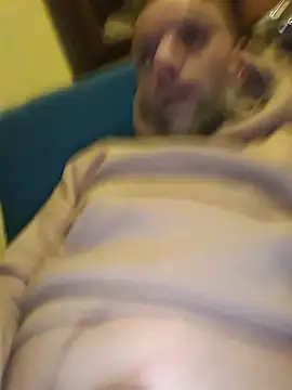 Snapshot of Ladyshaker82 chatting on November 30, 6:06 am Ladyshaker82 online show from November 30, 6:06 am