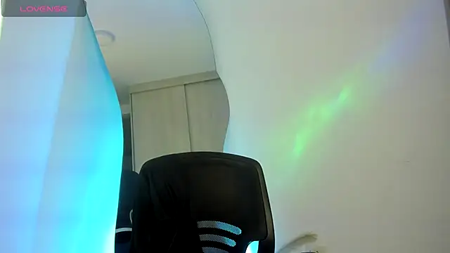 Snapshot of SussiVega chatting on September 13, 9:36 pm SussiVega online show from September 13, 9:36 pm