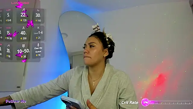 Snapshot of SussiVega chatting on October 14, 12:11 am SussiVega online show from October 14, 12:11 am
