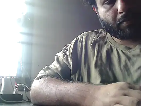Snapshot of sura11311 chatting on July 4, 9:37 am sura11311 online show from July 4, 9:37 am