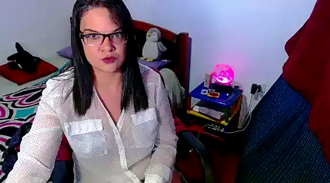 luchiana hott21 online show from March 21, 11:23 pm