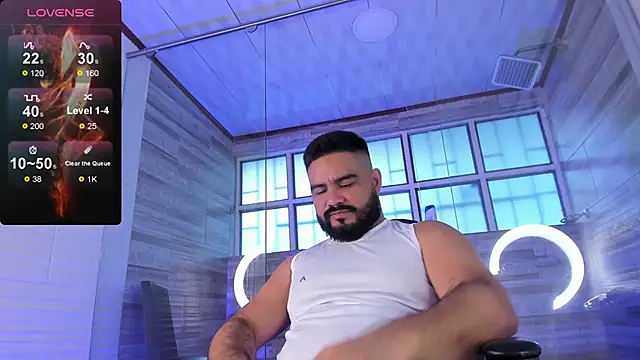 Snapshot of MichaelBear_ chatting on January 12, 12:23 pm MichaelBear online show from January 12, 12:23 pm