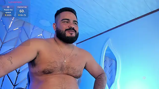 Snapshot of MichaelBear_ chatting on February 26, 12:14 pm MichaelBear online show from February 26, 12:14 pm