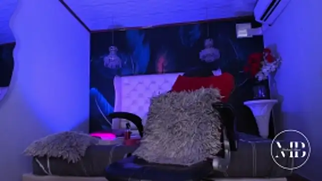 MichaelBear  online show from February 19, 1:40 pm