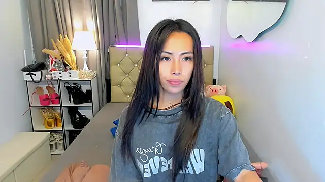 Snapshot of reighnempress chatting on March 22, 5:17 am reighnempress online show from March 22, 5:17 am