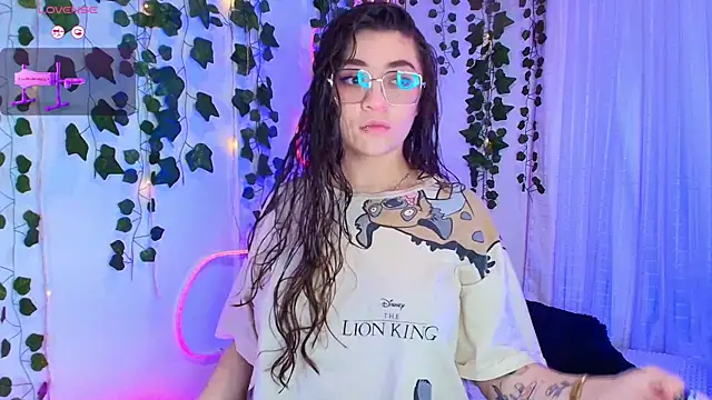 Snapshot of Samii_Evans chatting on November 12, 2:23 am Samii Evans online show from November 12, 2:23 am