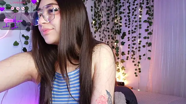 Samii Evans online show from March 7, 4:53 am