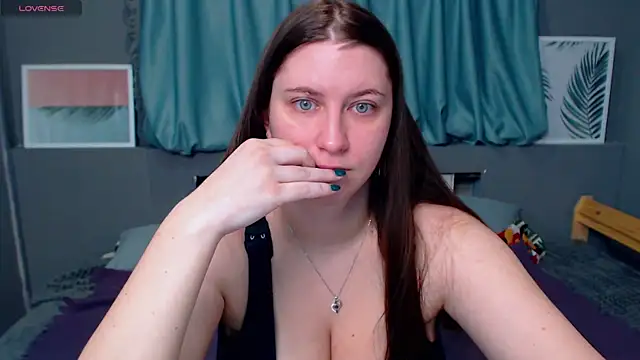 Snapshot of LiyaSilve chatting on January 5, 12:52 am LiyaSilve online show from January 5, 12:52 am