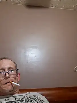 Snapshot of Wyley@xh chatting on October 15, 6:46 am Wyleyxh online show from October 15, 6:46 am