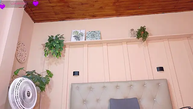 nicol snow online show from February 28, 1:23 pm