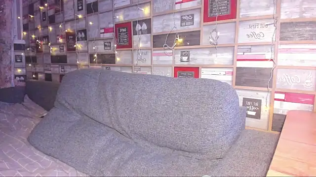 Snapshot of VickyBoobs chatting on September 13, 6:51 pm VickyBoobs online show from September 13, 6:51 pm