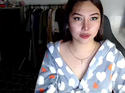 urqueendominant online show from March 23, 3:43 am